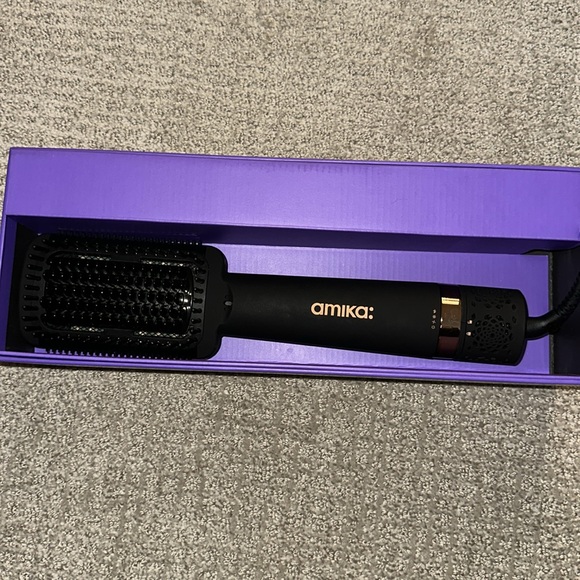 Anika Double Agent 2-in-1 Blow Dryer + Straightening Brush - Picture 2 of 2